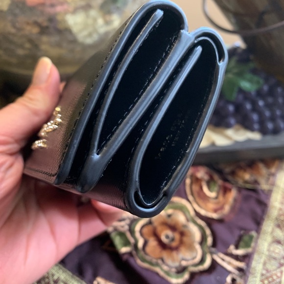 Authentic Kate spade trifold small snap wallet /coin - Picture 5 of 10